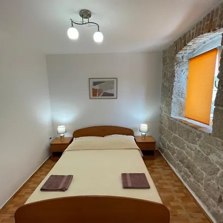 Ivan I Matej 布拉采