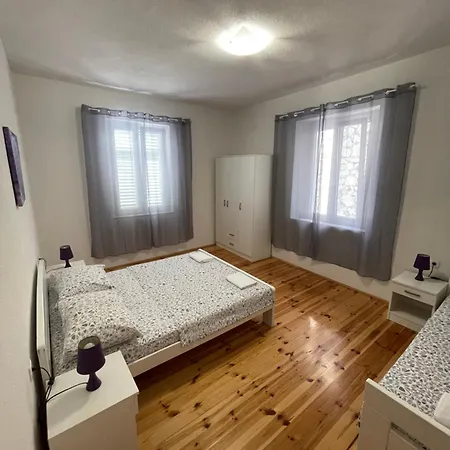 Ivan I Matej Apartman Blace